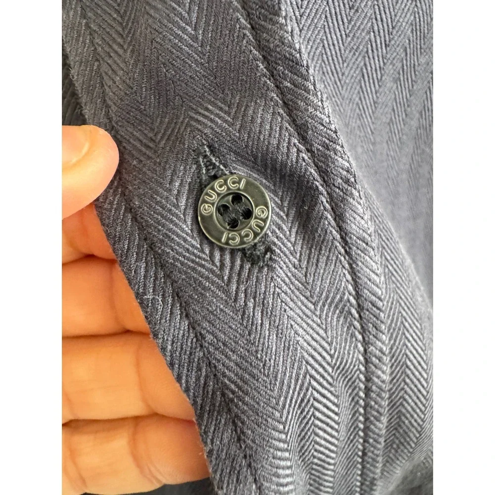 Gucci men's gray cotton button down shirt size 39/15.5 (a US men's medium)